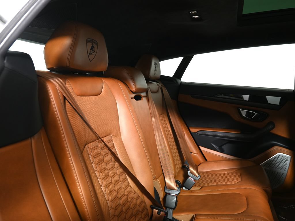 Used 2021 Lamborghini Urus AWD/4WD image 37