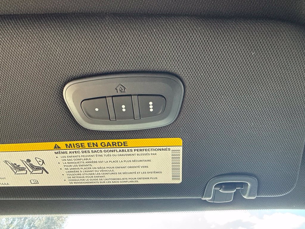Certified 2026 Chrysler Pacifica Select FWD image 26