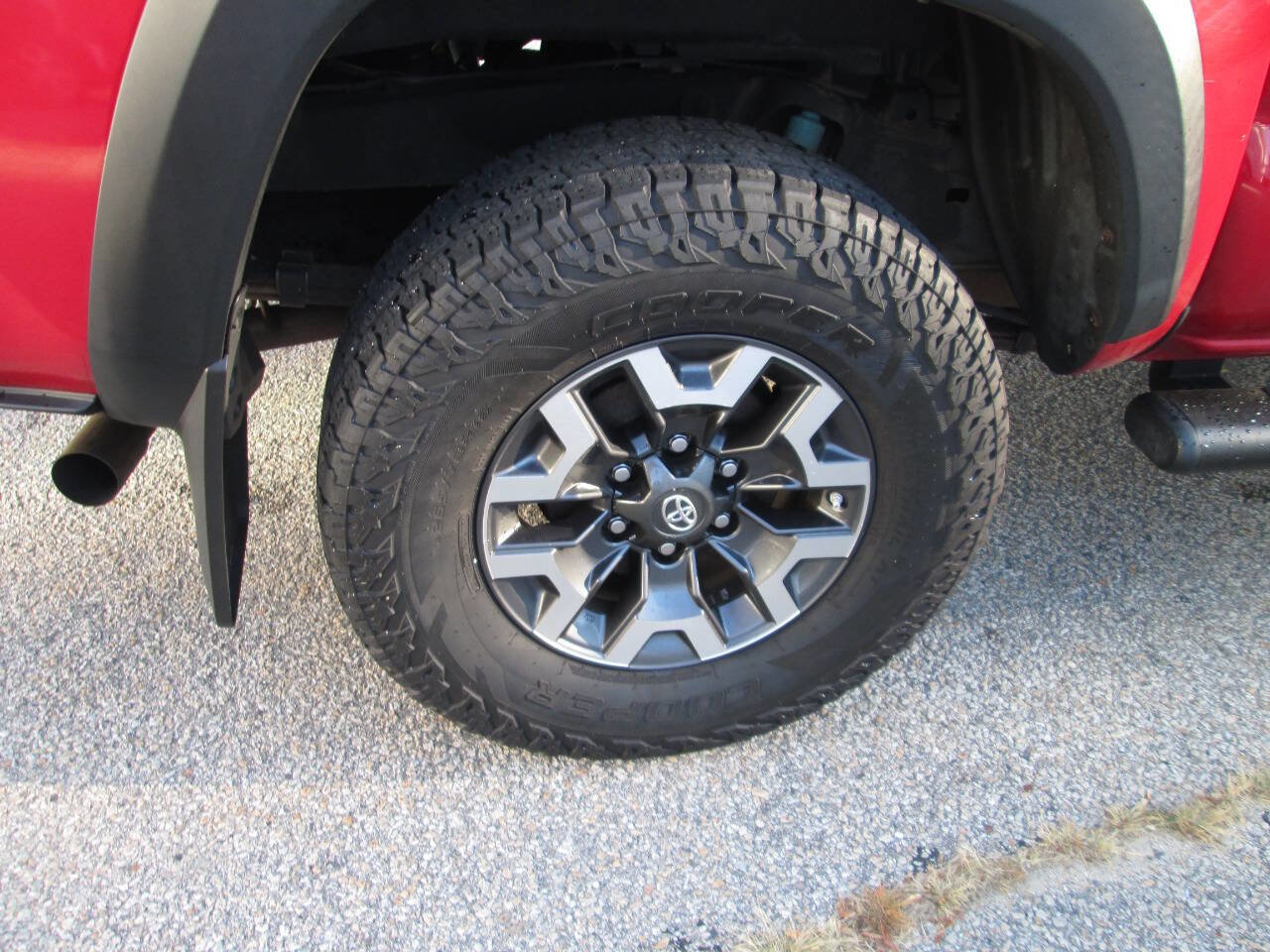 Used 2019 Toyota Tacoma TRD Off-Road image 13