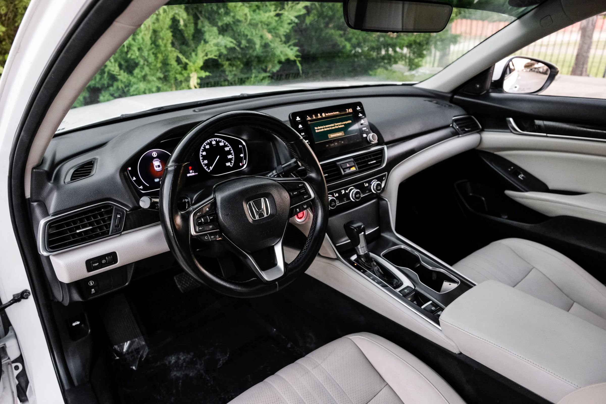 Used 2018 Honda Accord EX-L image 3