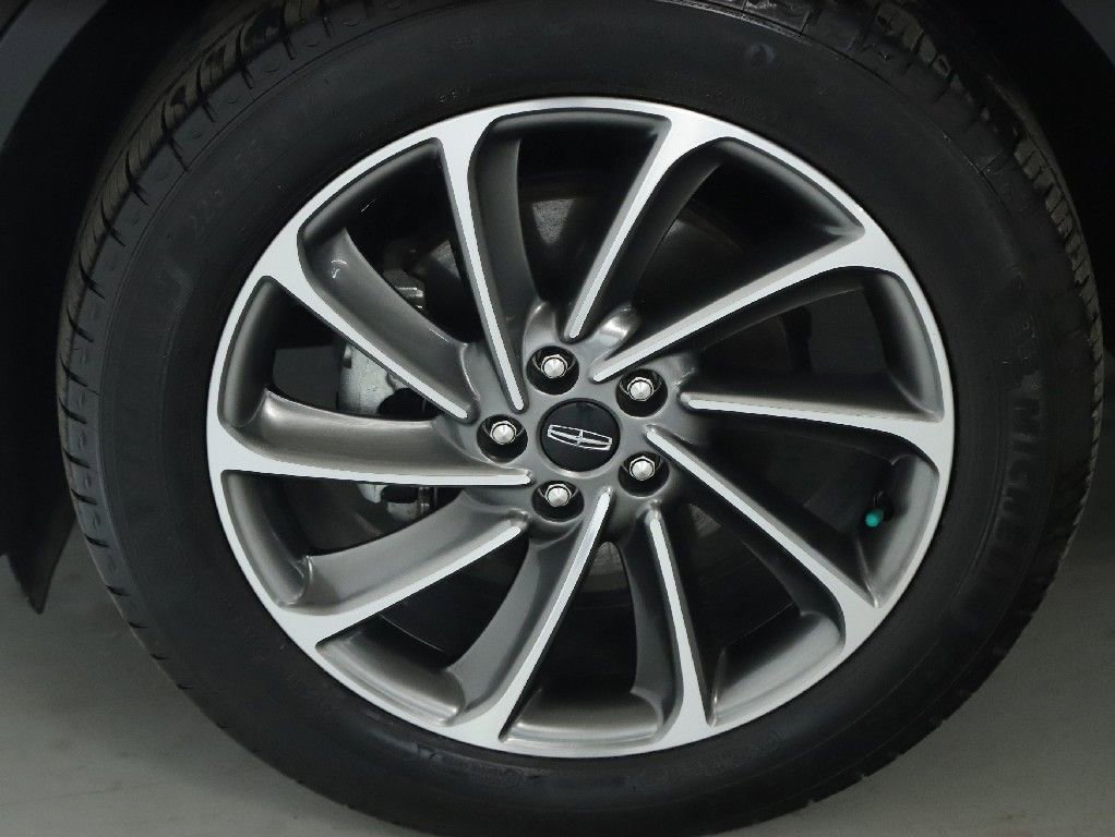 Used 2024 Lincoln Corsair AWD w/ Equipment Group 101A image 37