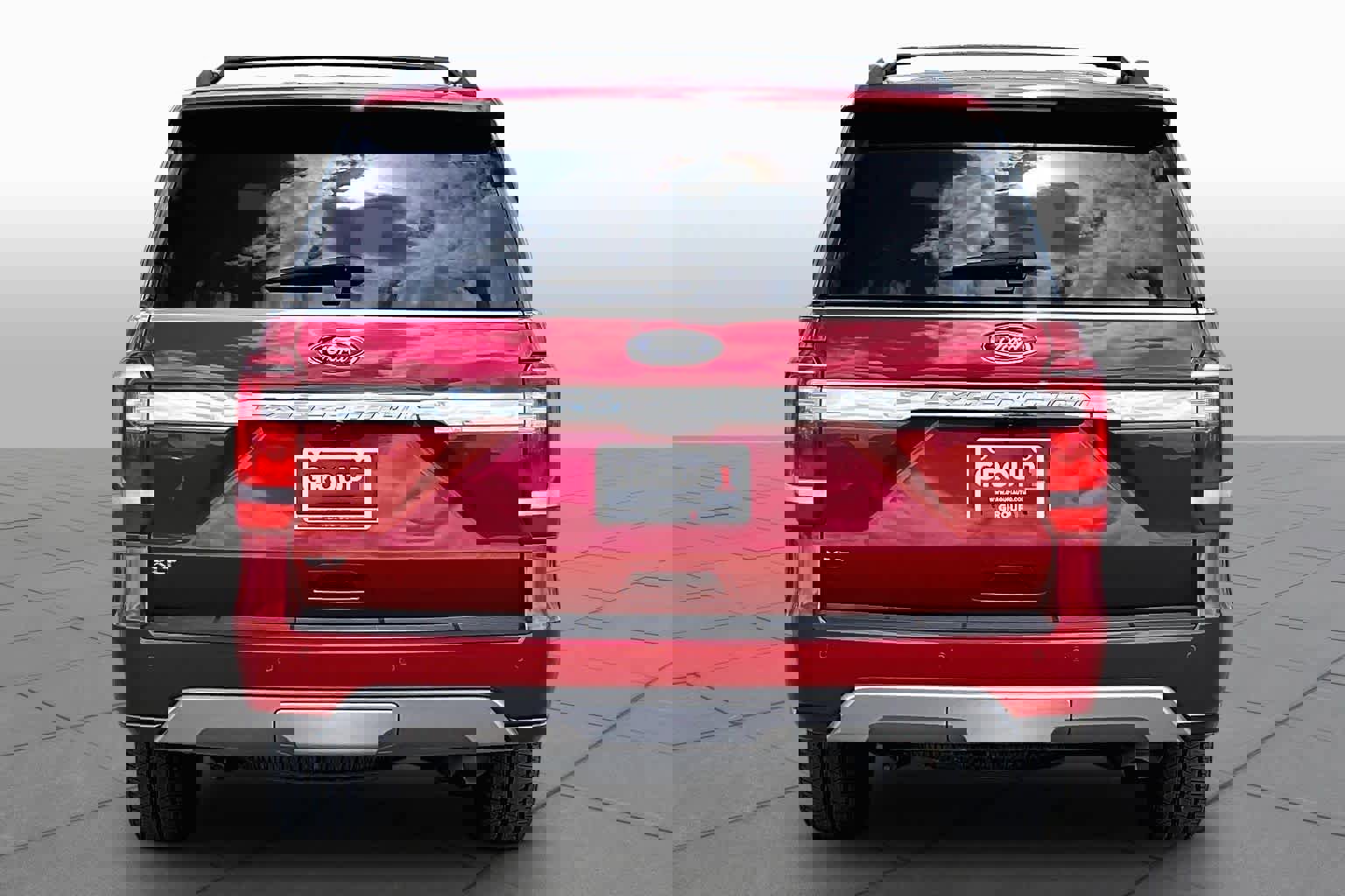 Used 2020 Ford Expedition XLT w/ Equipment Group 202A image 5