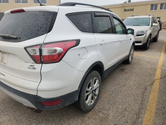 Used 2017 Ford Escape SE w/ Equipment Group 201A image 5