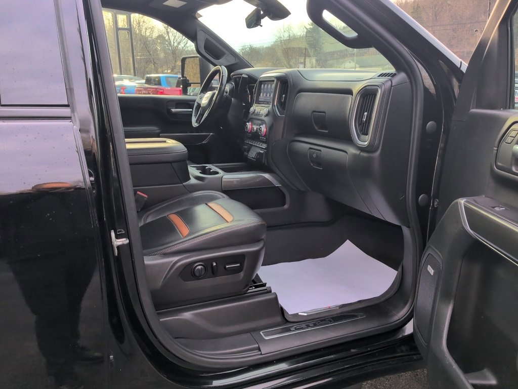 Used 2020 GMC Sierra 2500 AT4 w/ AT4 Premium Package image 16
