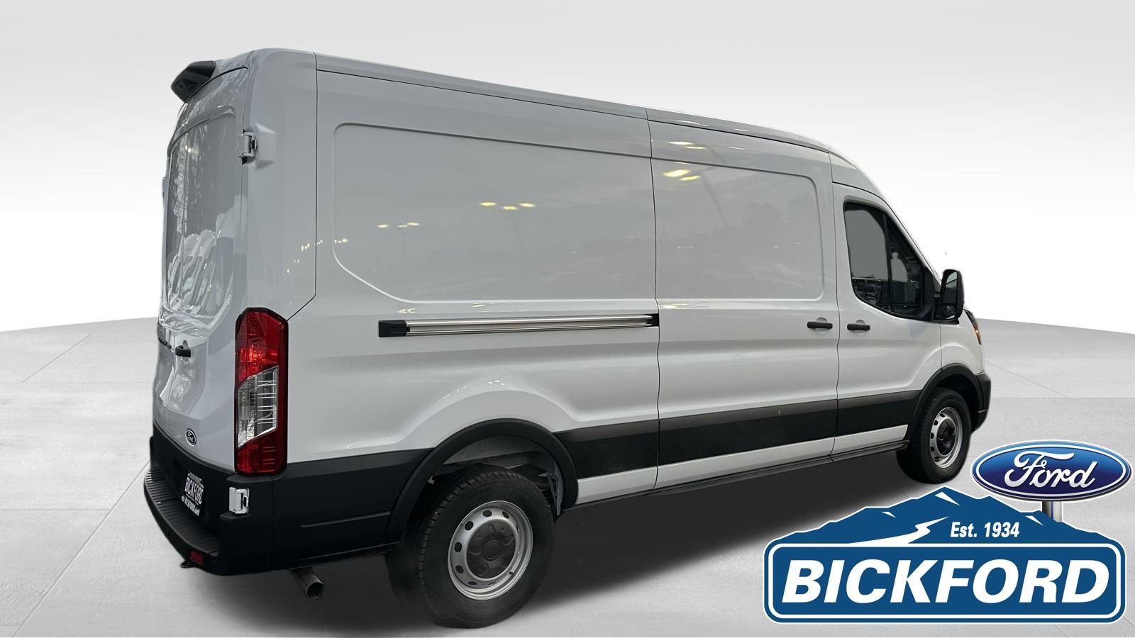 New 2026 Ford Transit 150 148 Medium Roof w/ Load Area Protection Package RWD image 6