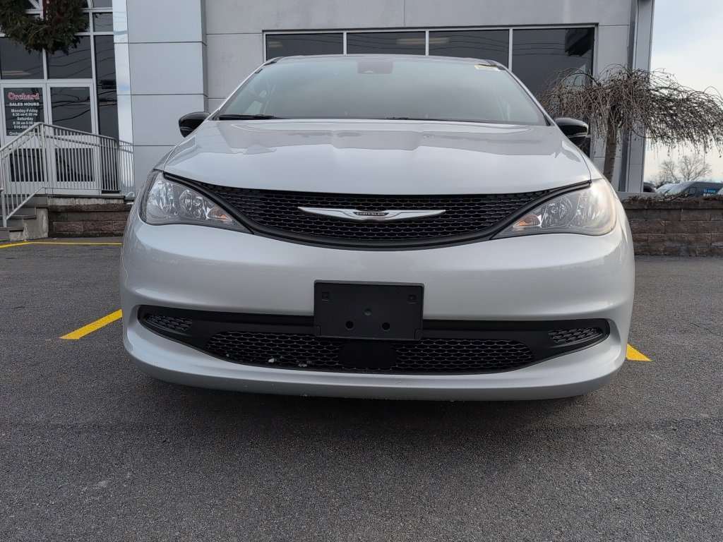 New 2026 Chrysler Voyager LX image 8