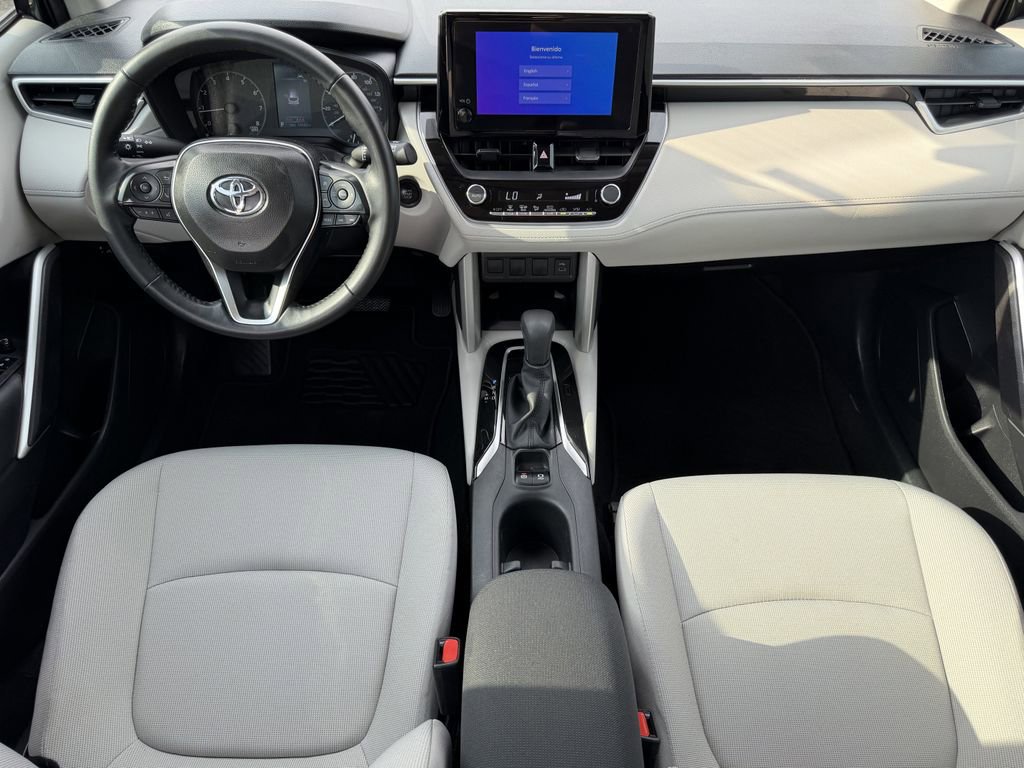 Used 2025 Toyota Corolla Cross LE w/ Moonroof Package FWD image 13