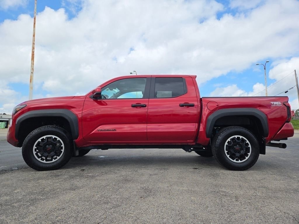 Used 2024 Toyota Tacoma TRD Off-Road AWD/4WD image 20
