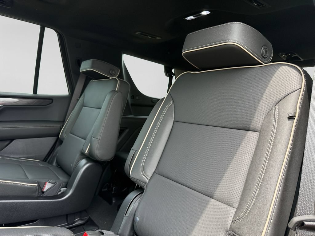 New 2026 GMC Yukon Elevation w/ Elevation Premium Package AWD/4WD image 36