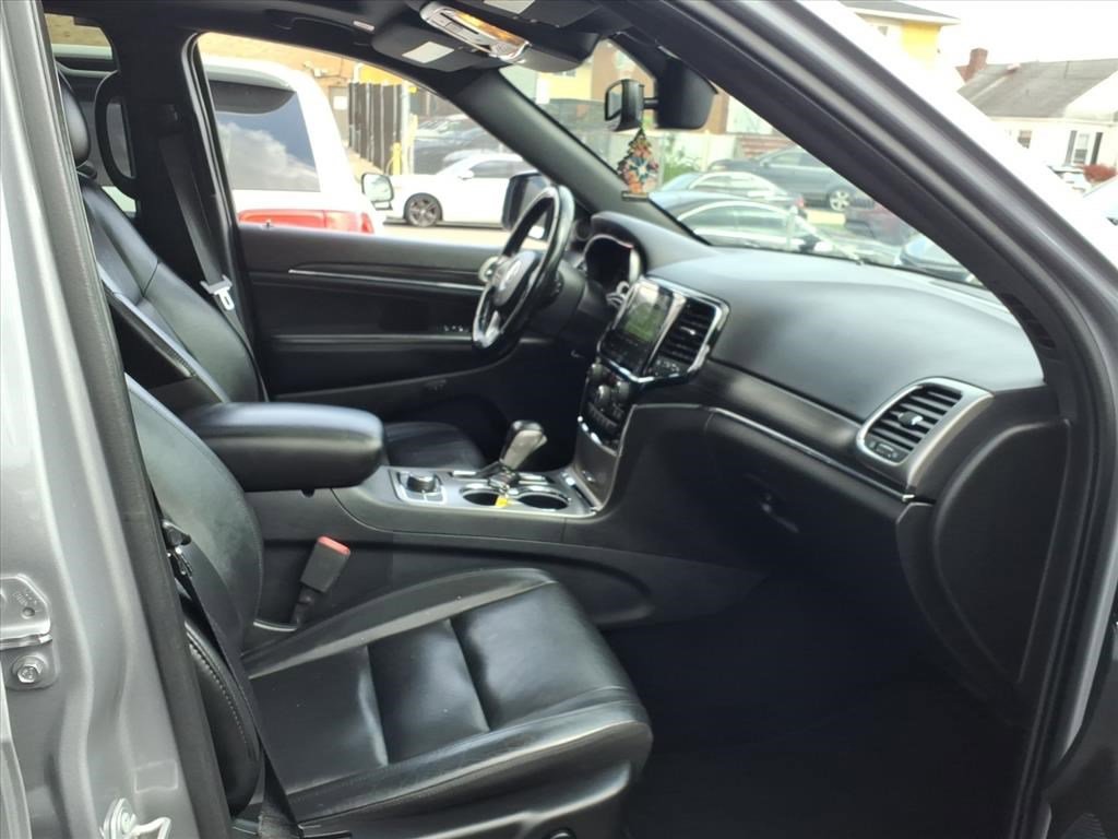 Used 2020 Jeep Grand Cherokee Limited image 31