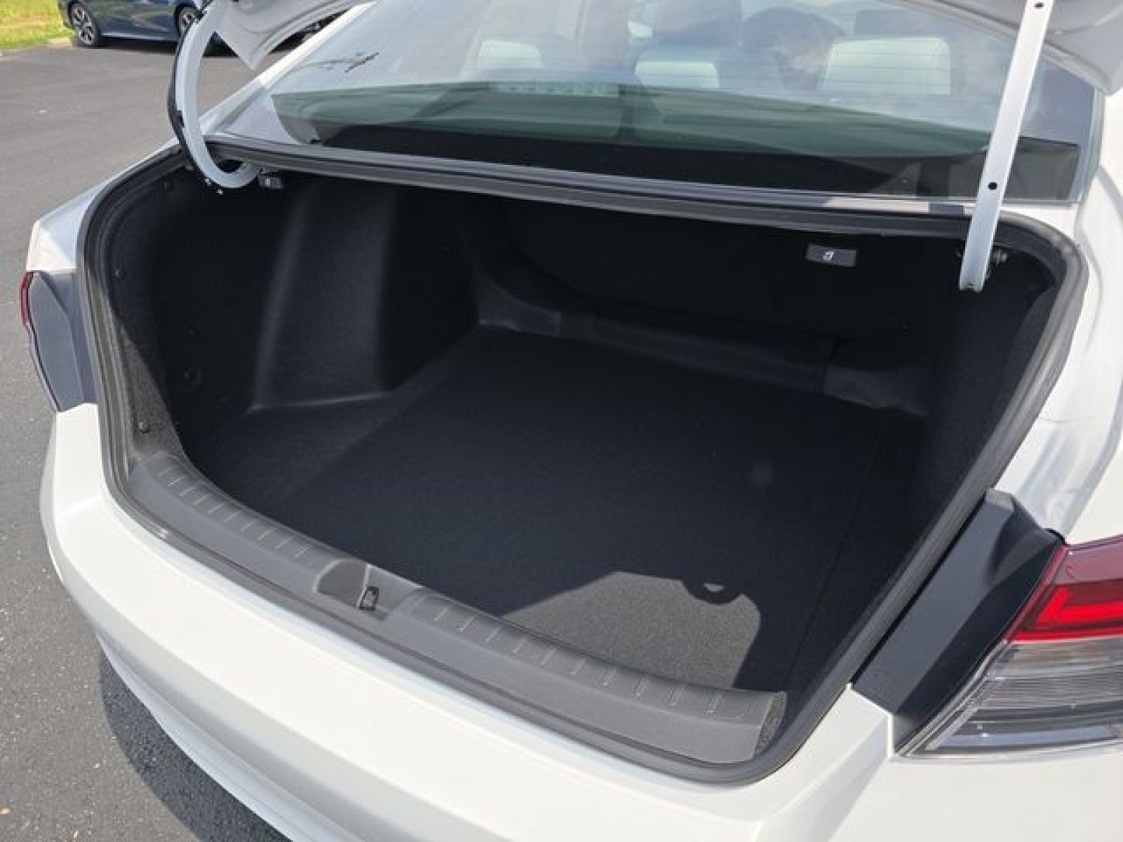 Used 2026 Honda Civic image 11