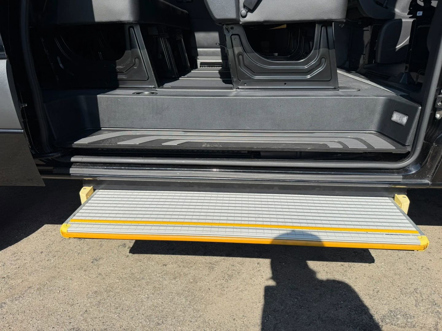 Used 2019 Mercedes-Benz Sprinter 2500 image 33