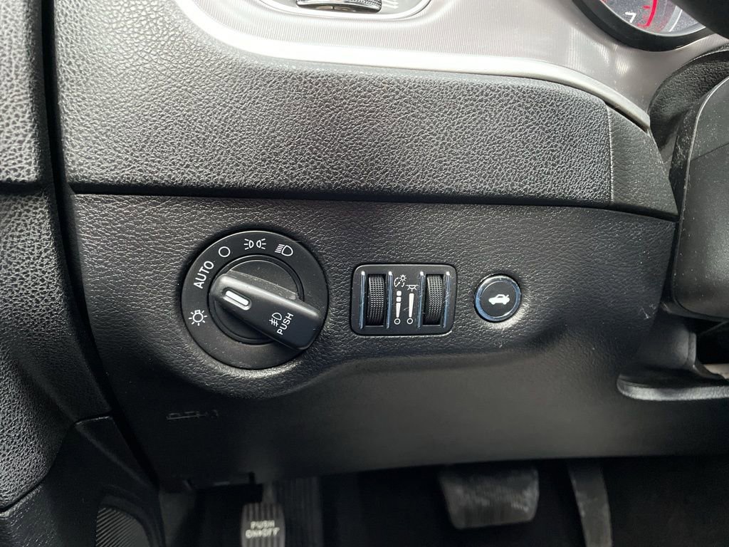 Used 2022 Dodge Charger GT image 24