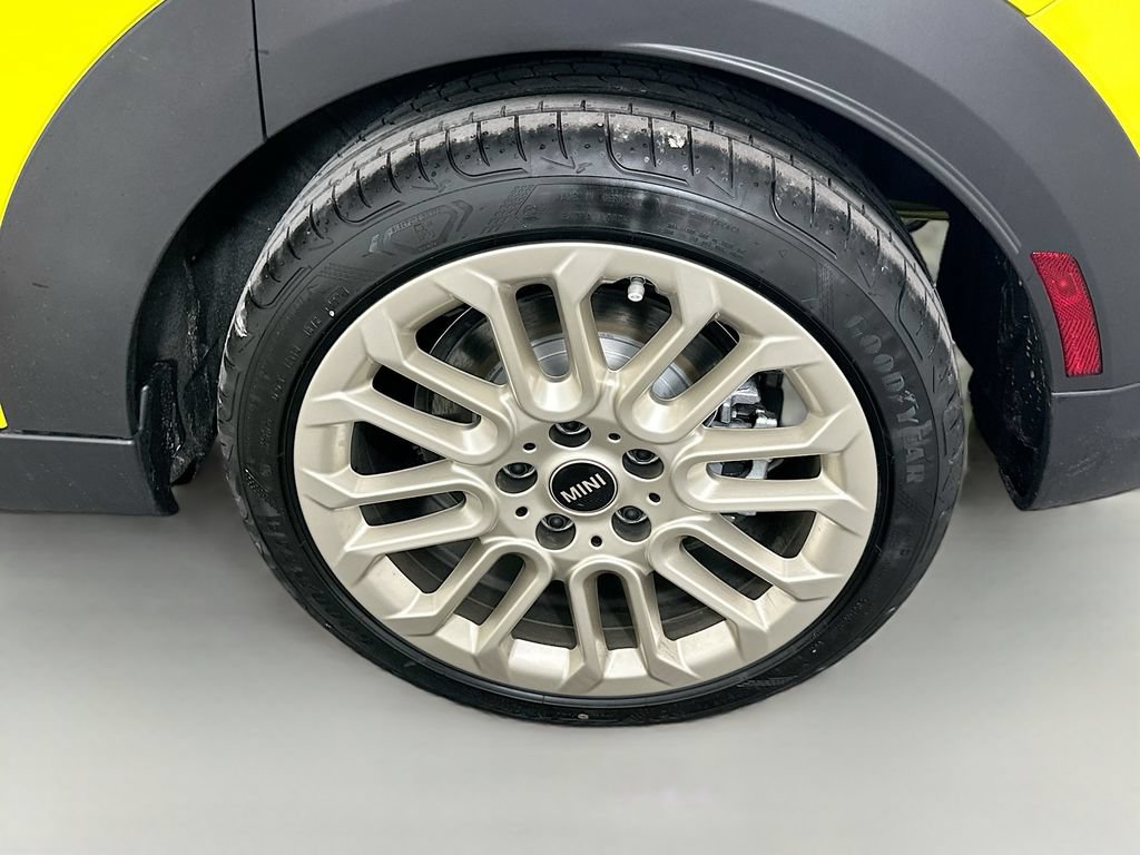 Certified 2025 MINI Cooper S FWD image 22