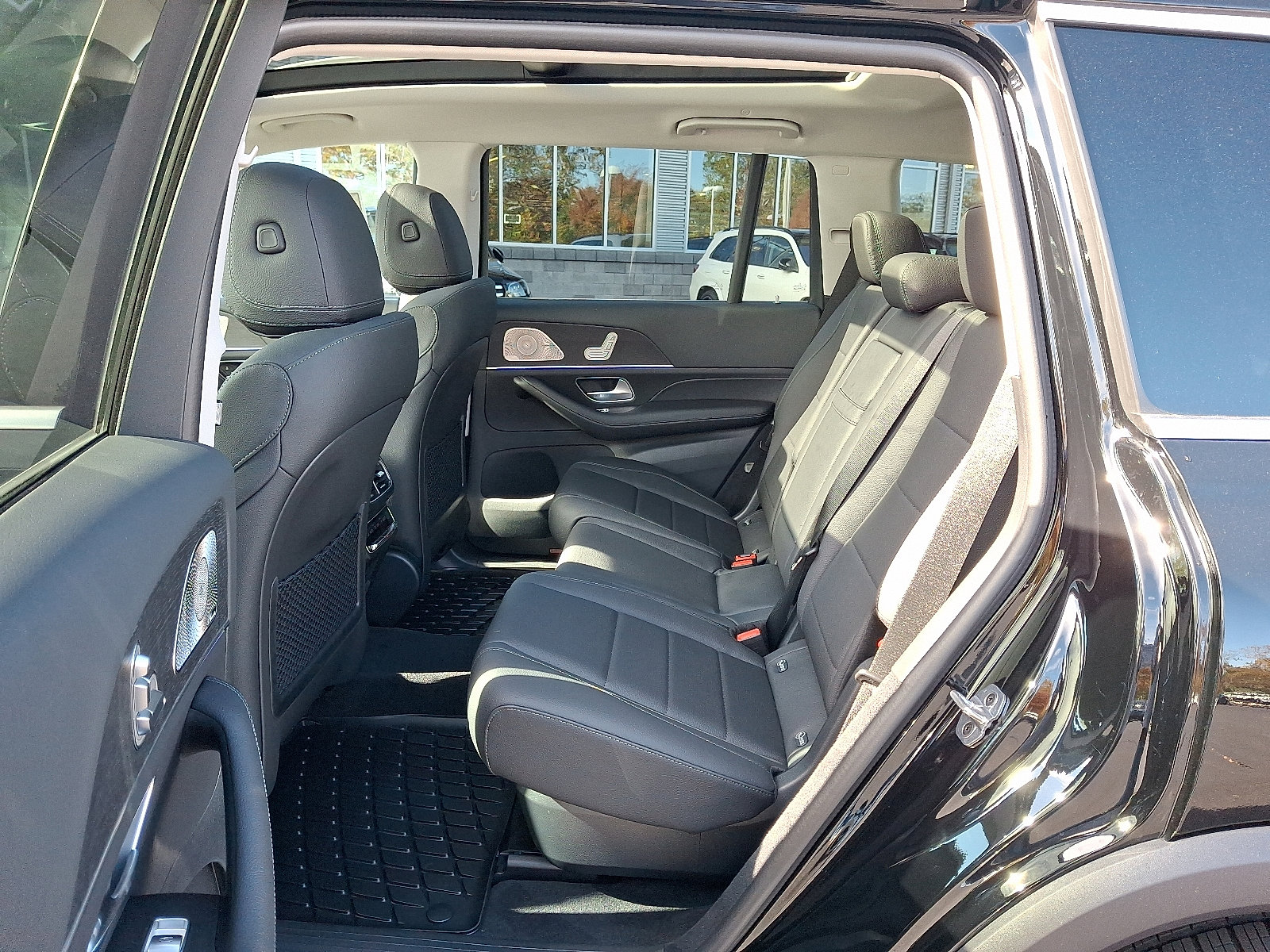 Certified 2026 Mercedes-Benz GLS 450 4MATIC image 9