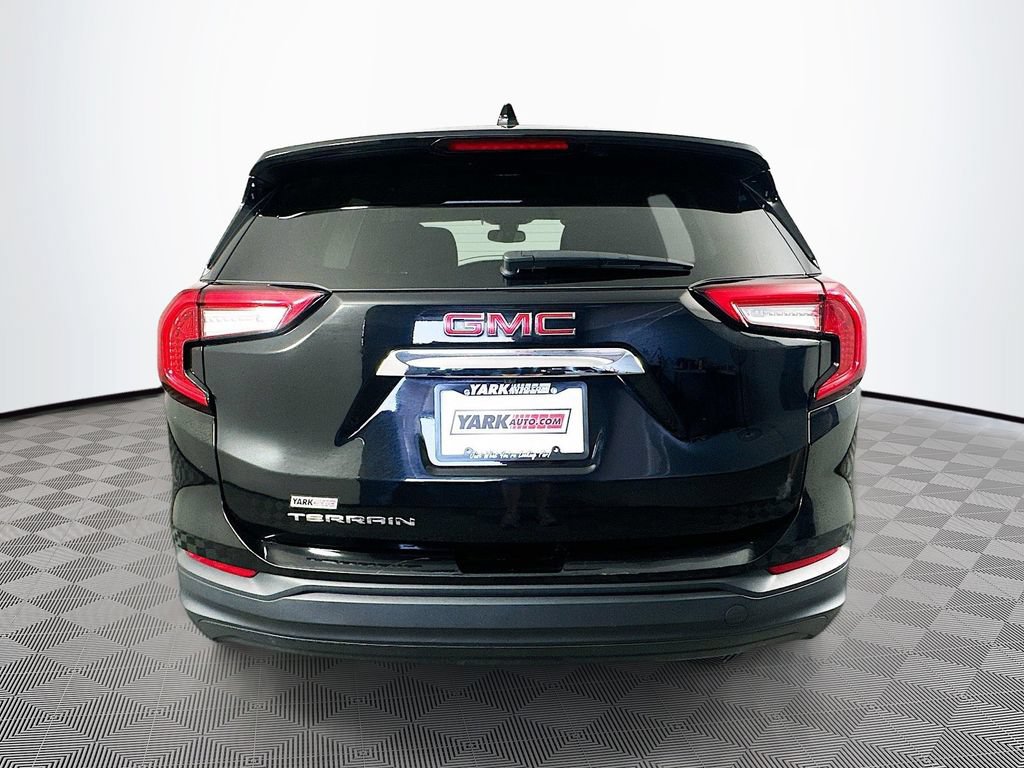 Used 2024 GMC Terrain SLE FWD image 9
