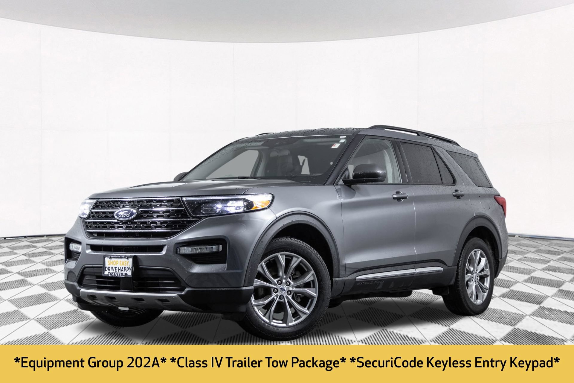 Used 2023 Ford Explorer XLT w/ Equipment Group 202A AWD/4WD image 2