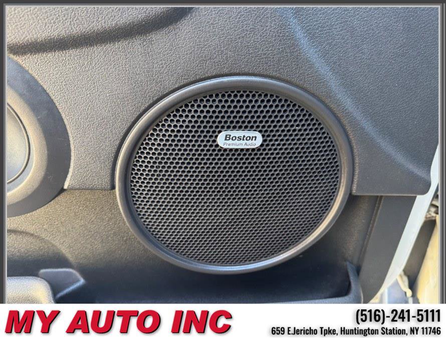 Used 2010 Jeep Commander Sport w/ Sun/Sound Group image 26