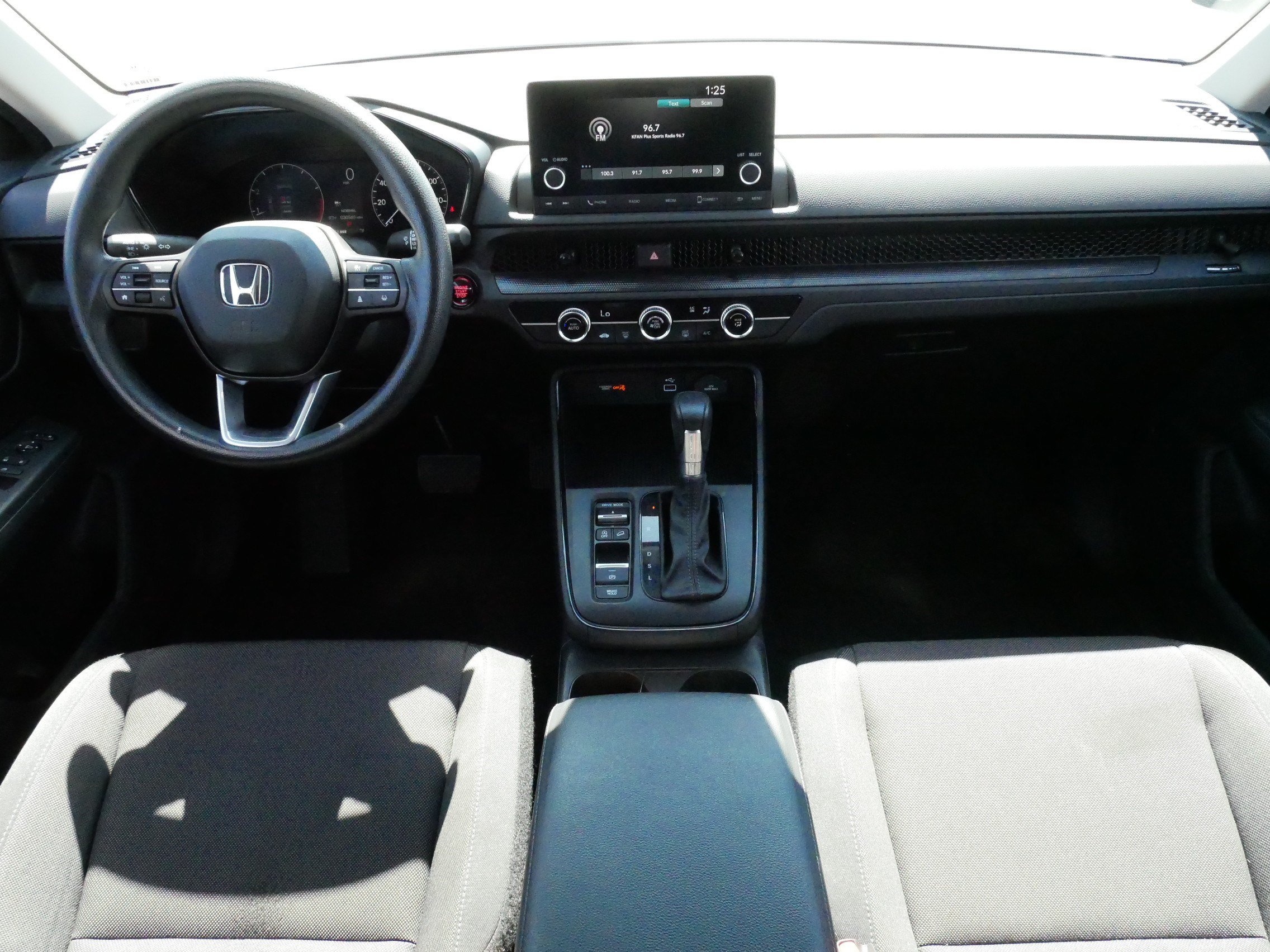 Used 2025 Honda CR-V LX image 10