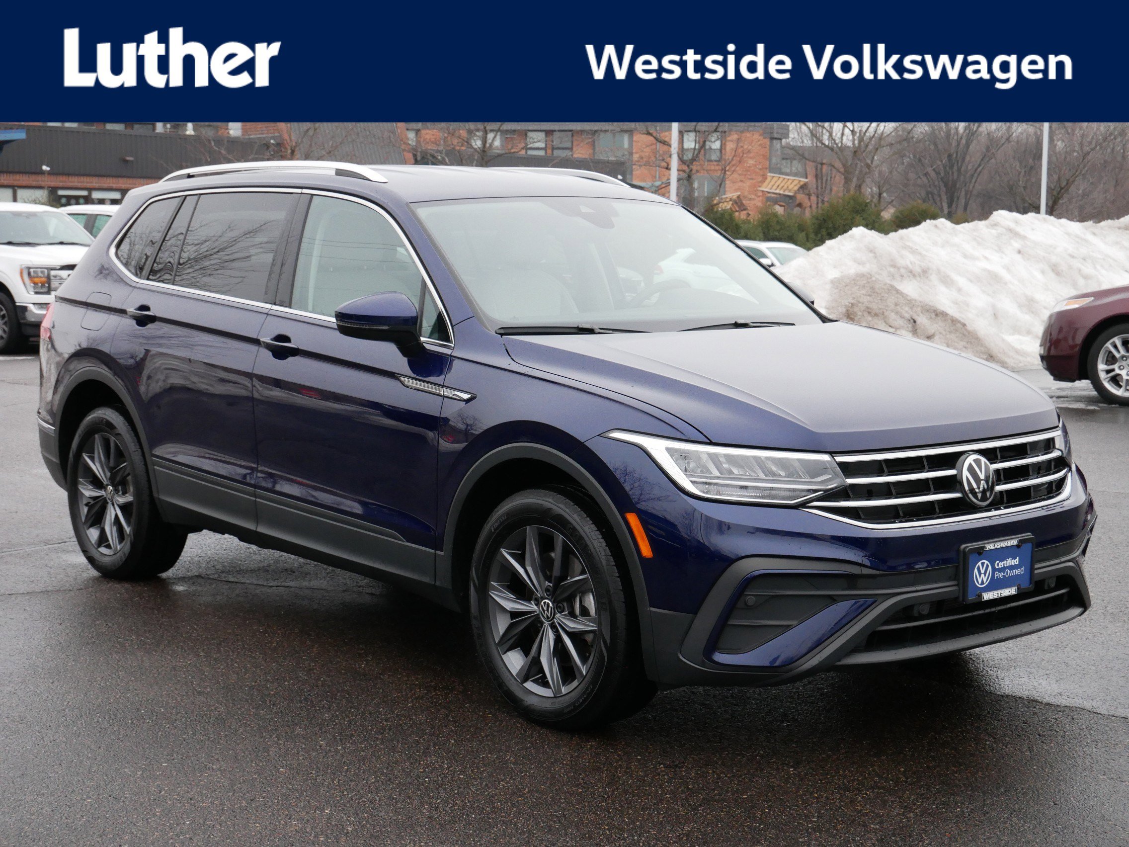Certified 2022 Volkswagen Tiguan SE