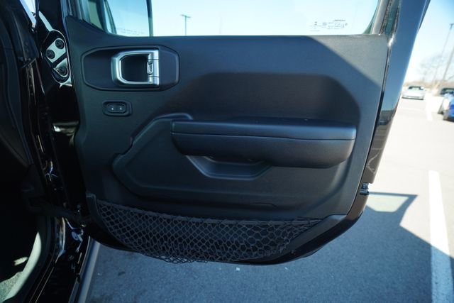 Used 2018 Jeep Wrangler Sport S image 17