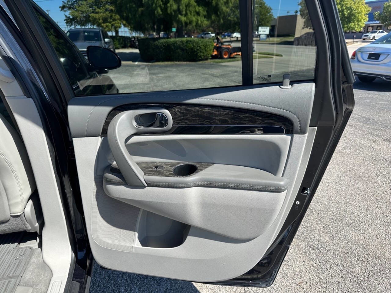 Used 2013 Buick Enclave Leather w/ LPO, Cargo Convenience Pkg image 14