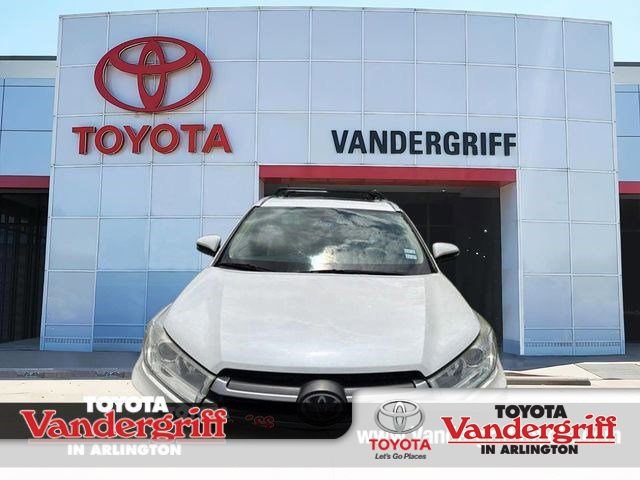 Used 2017 Toyota Highlander XLE AWD/4WD image 1