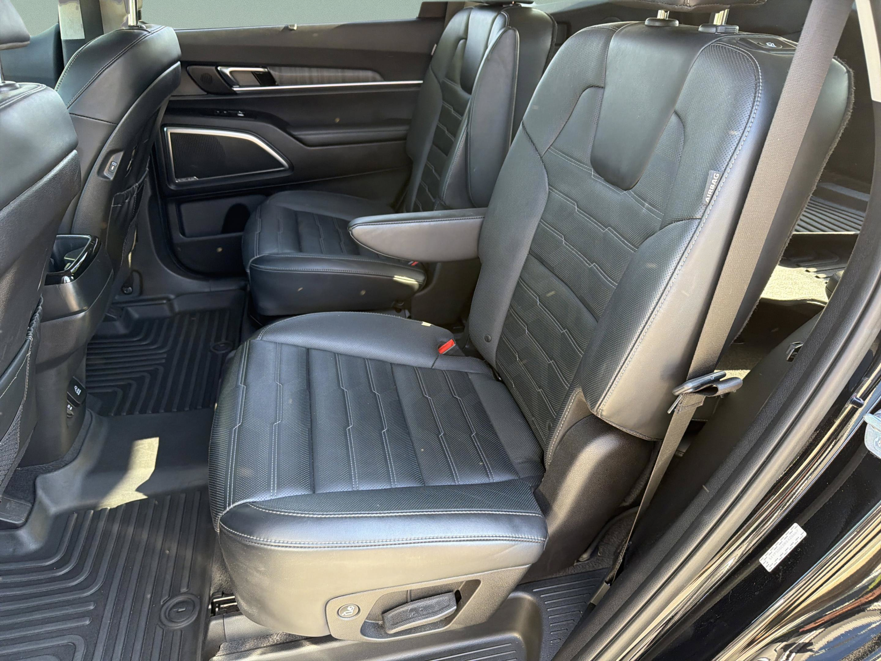 Certified 2024 Kia Telluride SX Prestige AWD/4WD image 17