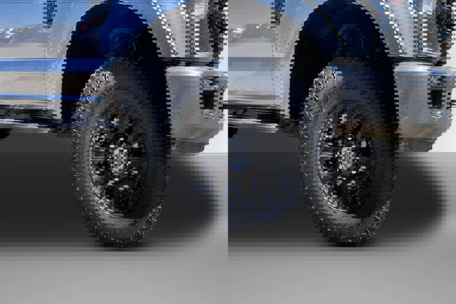 Used 2021 Ford F250 Lariat image 2