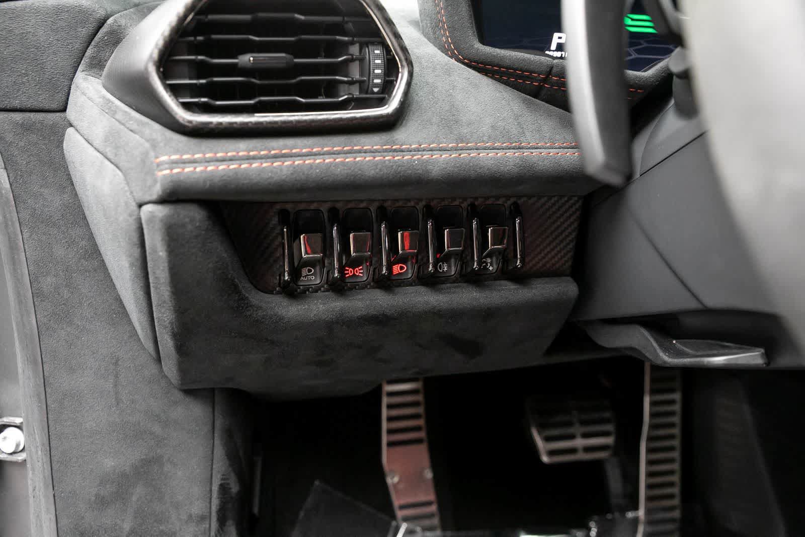 Used 2022 Lamborghini Huracan STO RWD image 24