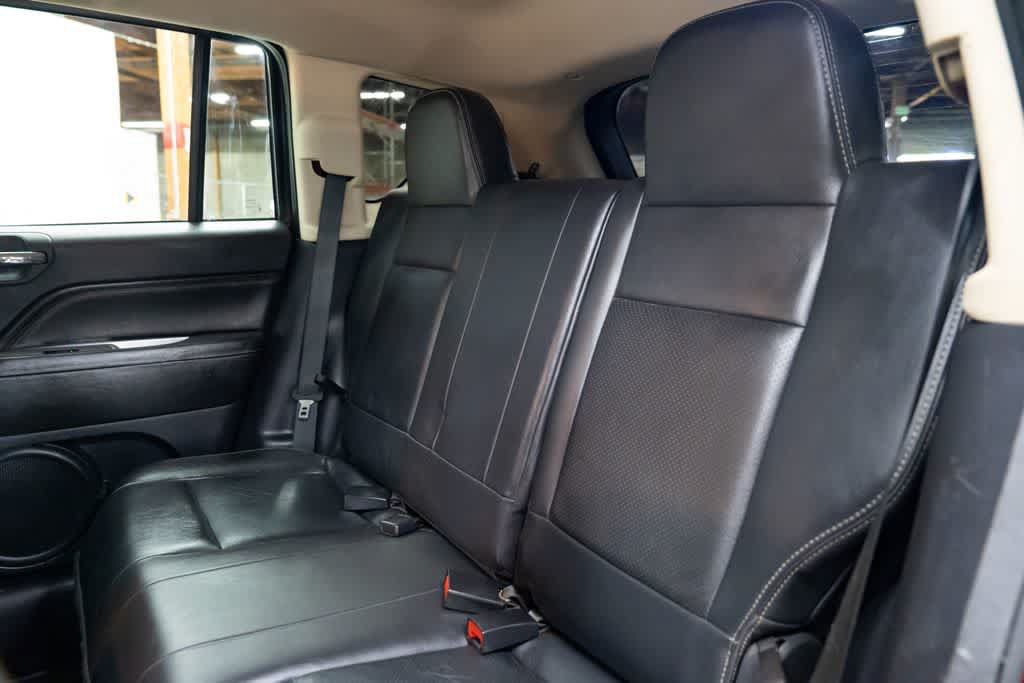 Used 2015 Jeep Compass Limited FWD image 24