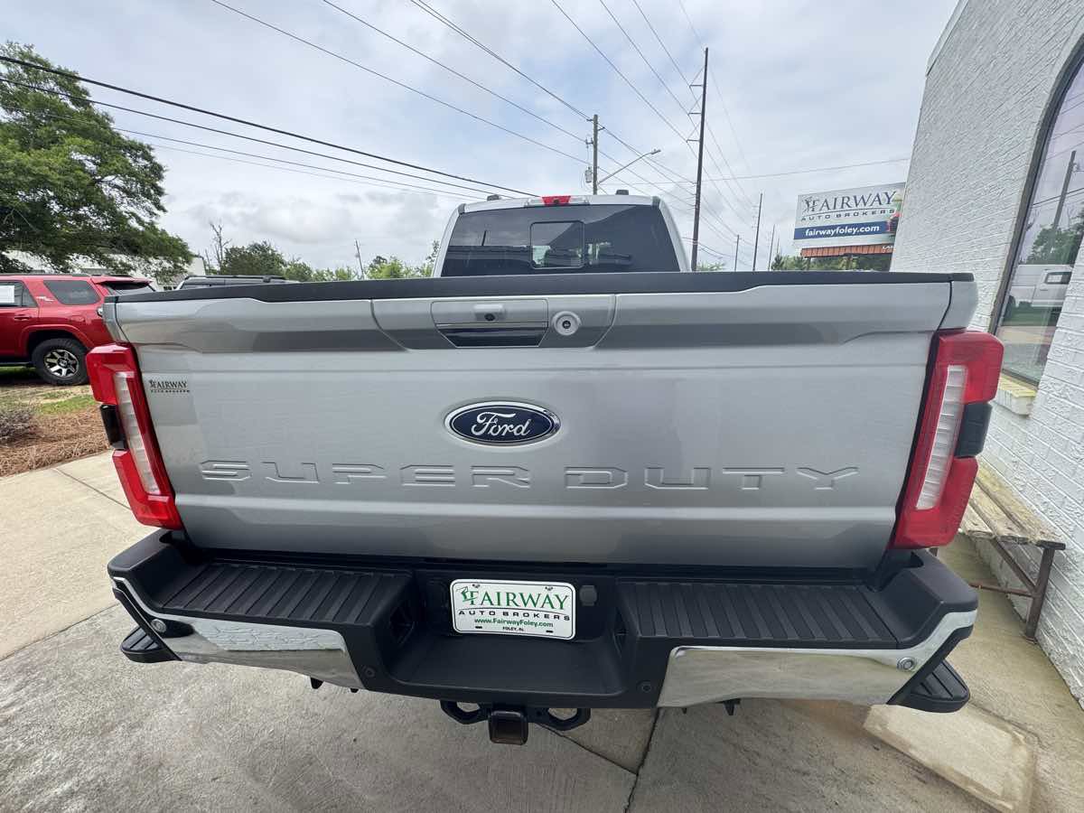 Used 2024 Ford F350 Lariat w/ Lariat Ultimate Package AWD/4WD image 36