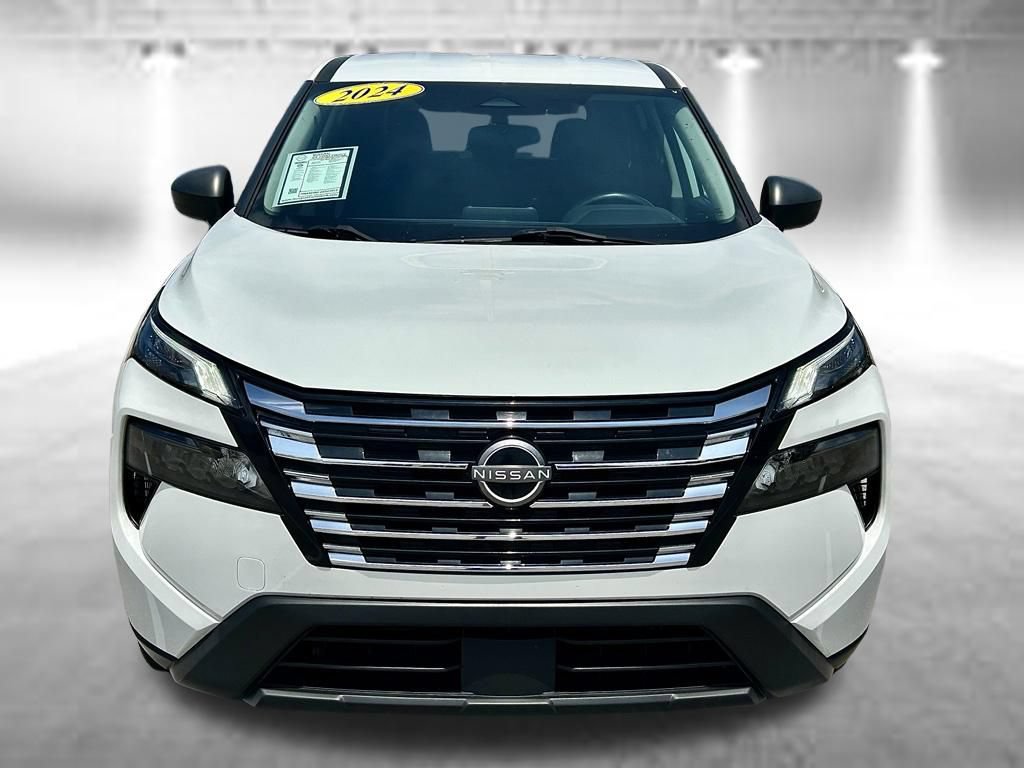 Certified 2024 Nissan Rogue S FWD image 2