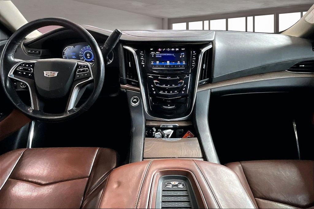Used 2019 Cadillac Escalade Premium Luxury image 17