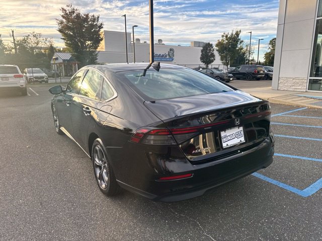 Certified 2023 Honda Accord EX image 6