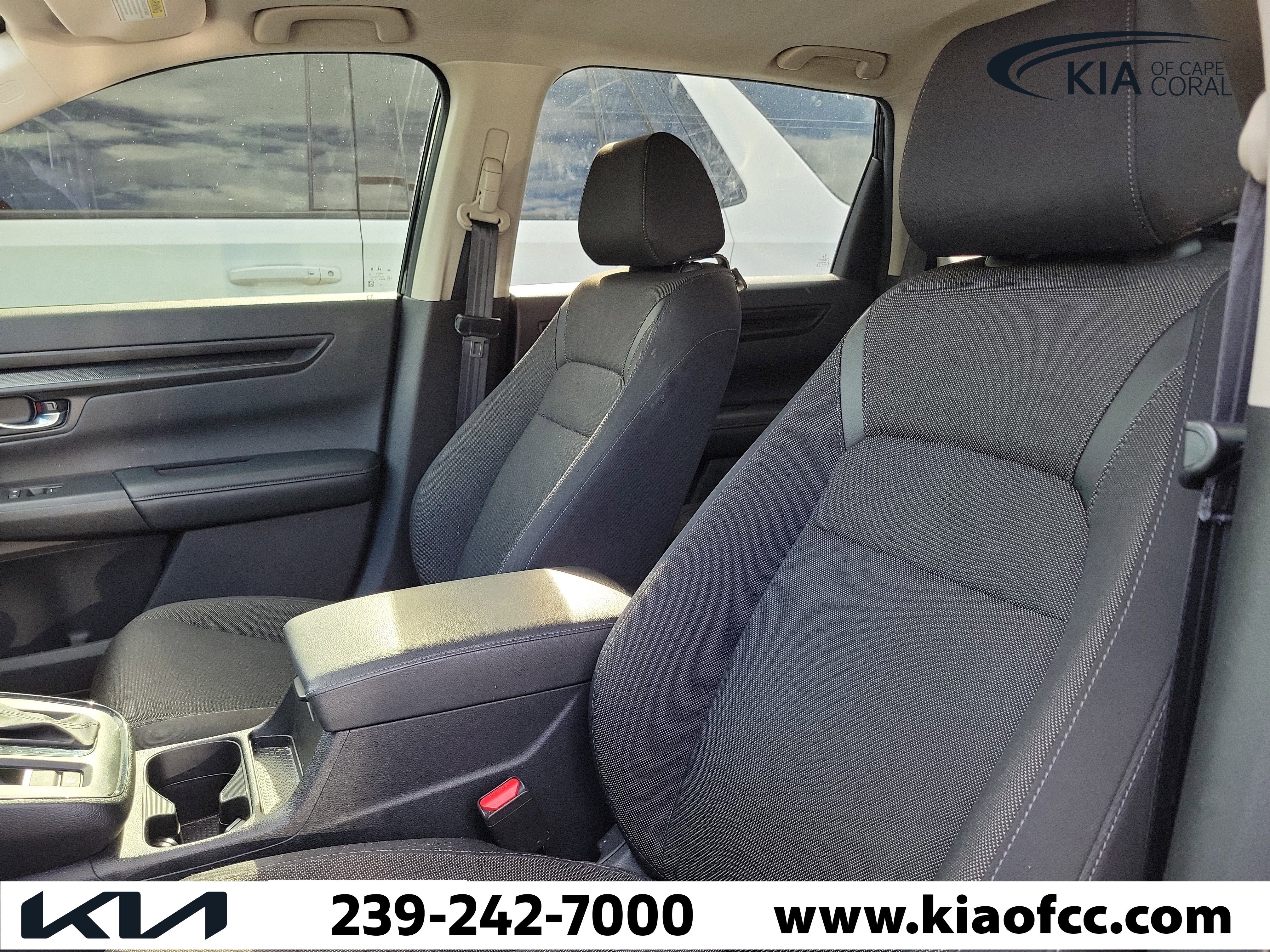 Used 2025 Honda CR-V EX image 6