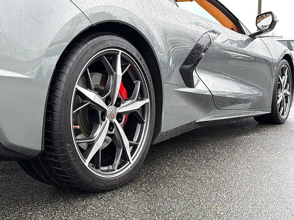 Used 2022 Chevrolet Corvette Stingray Premium Conv w/ Z51 Performance Package image 10