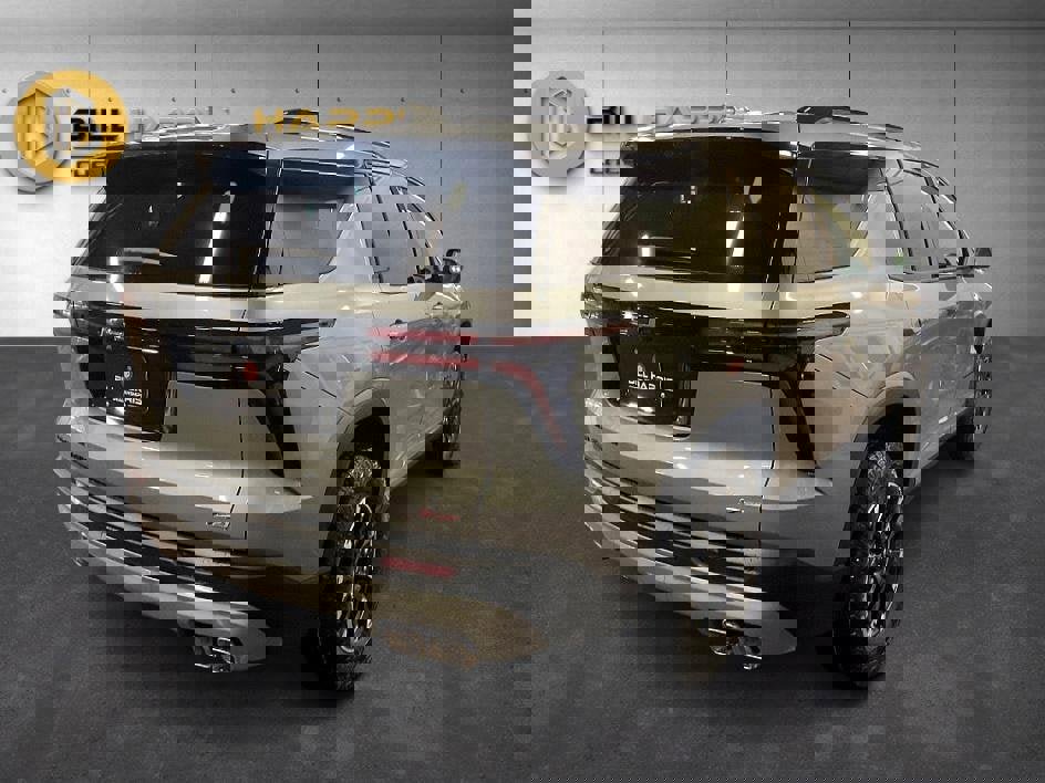New 2026 Chevrolet Traverse Z71 image 5