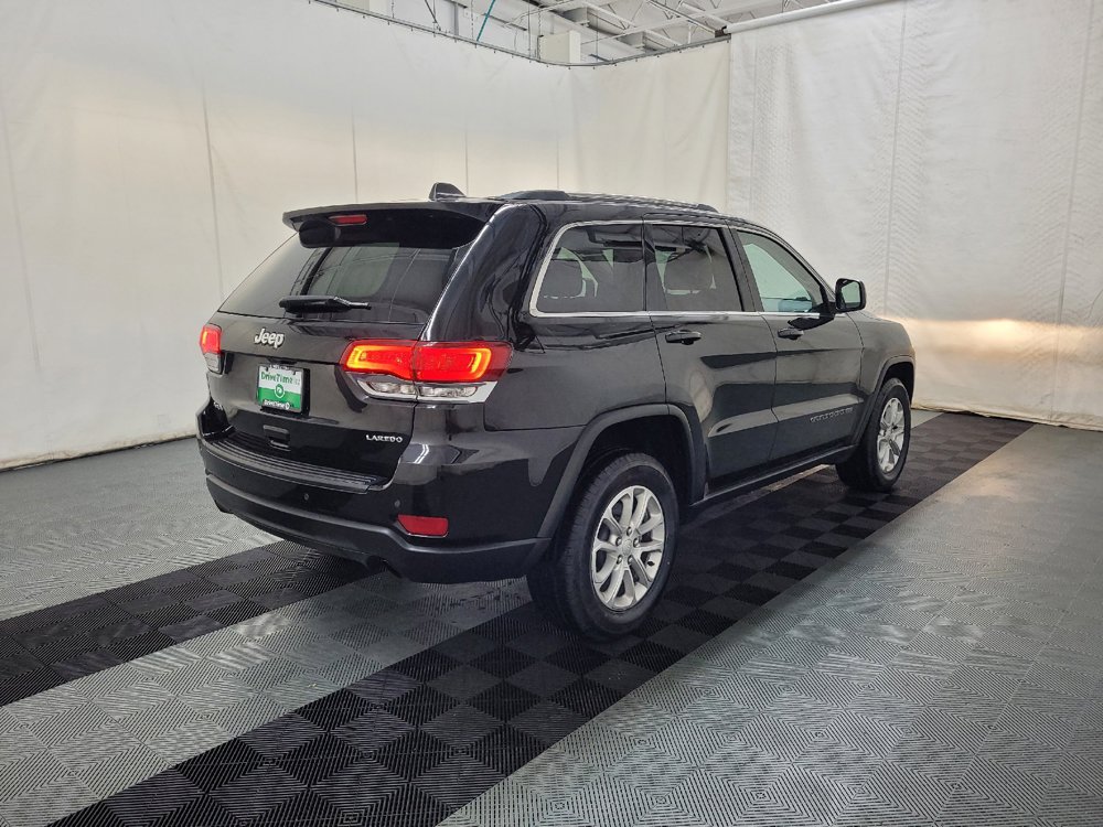 Used 2021 Jeep Grand Cherokee Laredo AWD/4WD image 9