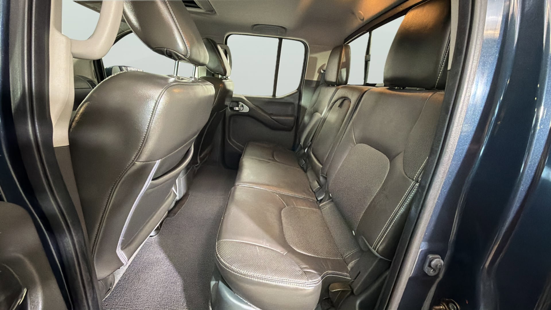 Used 2015 Nissan Frontier PRO-4X w/ Pro-4x Luxury Package AWD/4WD image 33