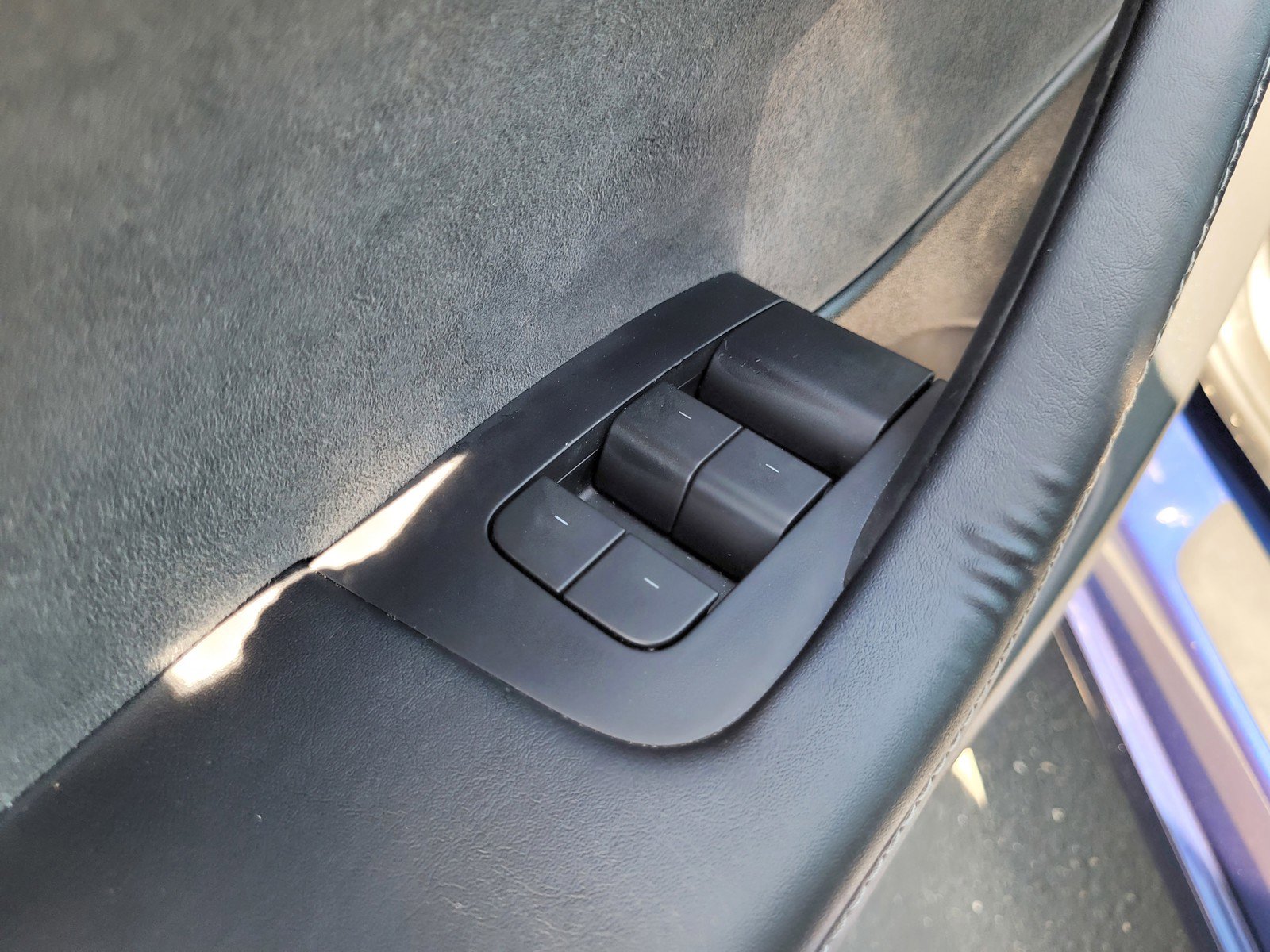 Used 2023 Tesla Model 3 Standard Range image 25