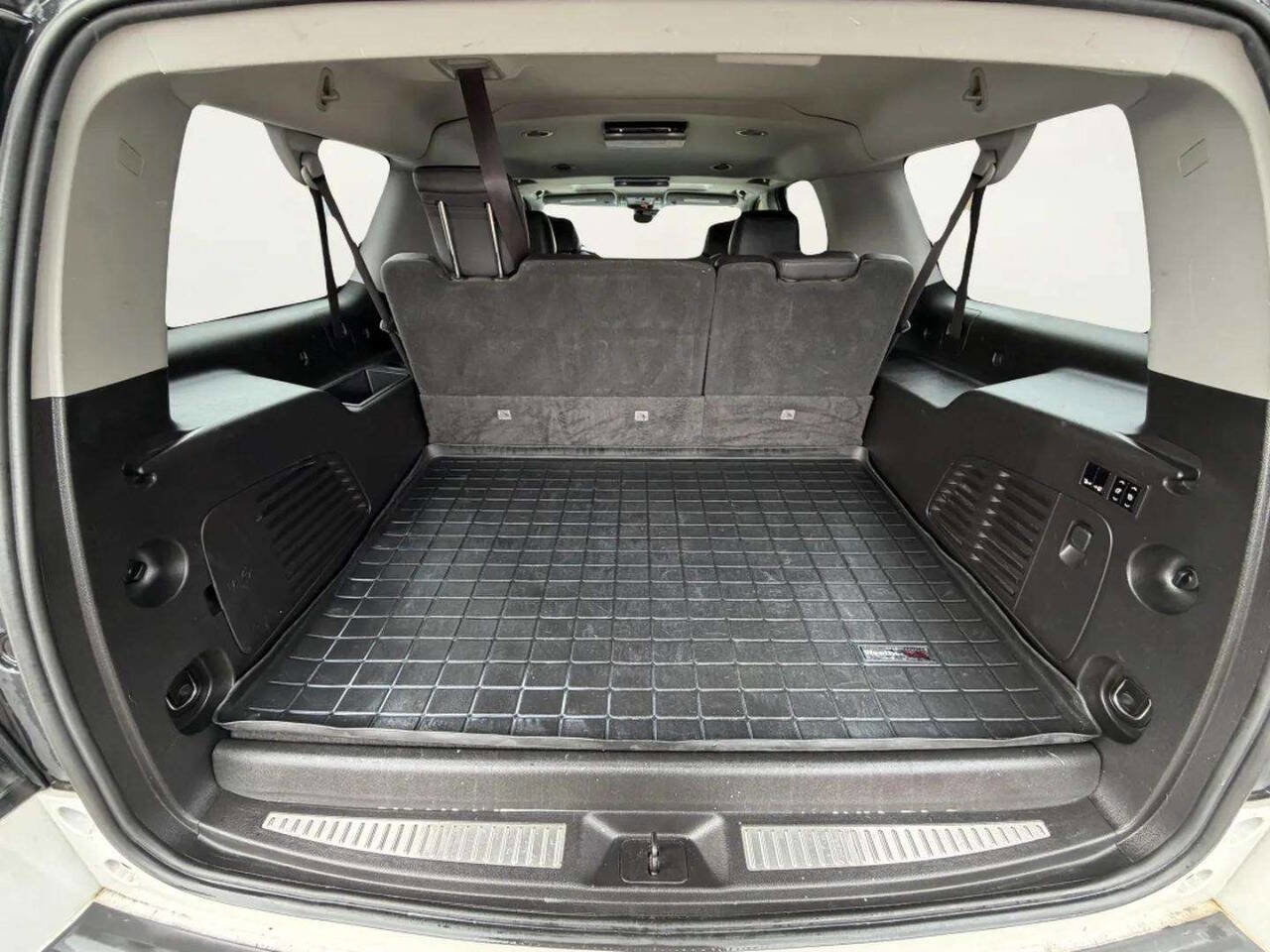 Used 2017 Cadillac Escalade ESV Luxury image 6