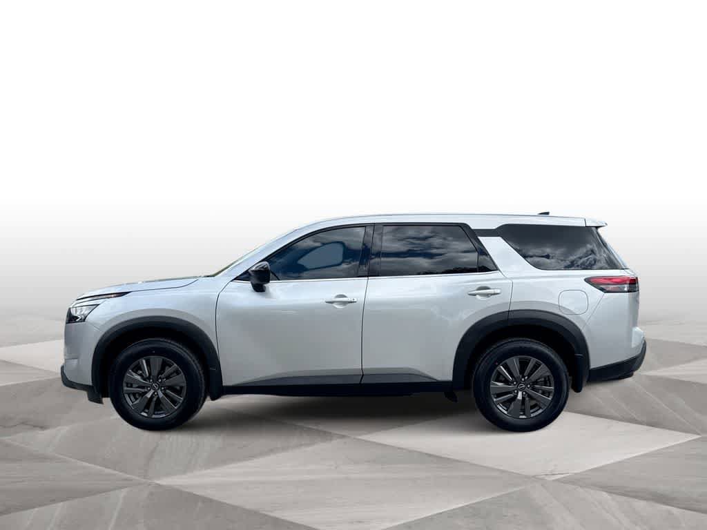 Used 2024 Nissan Pathfinder S AWD/4WD image 5
