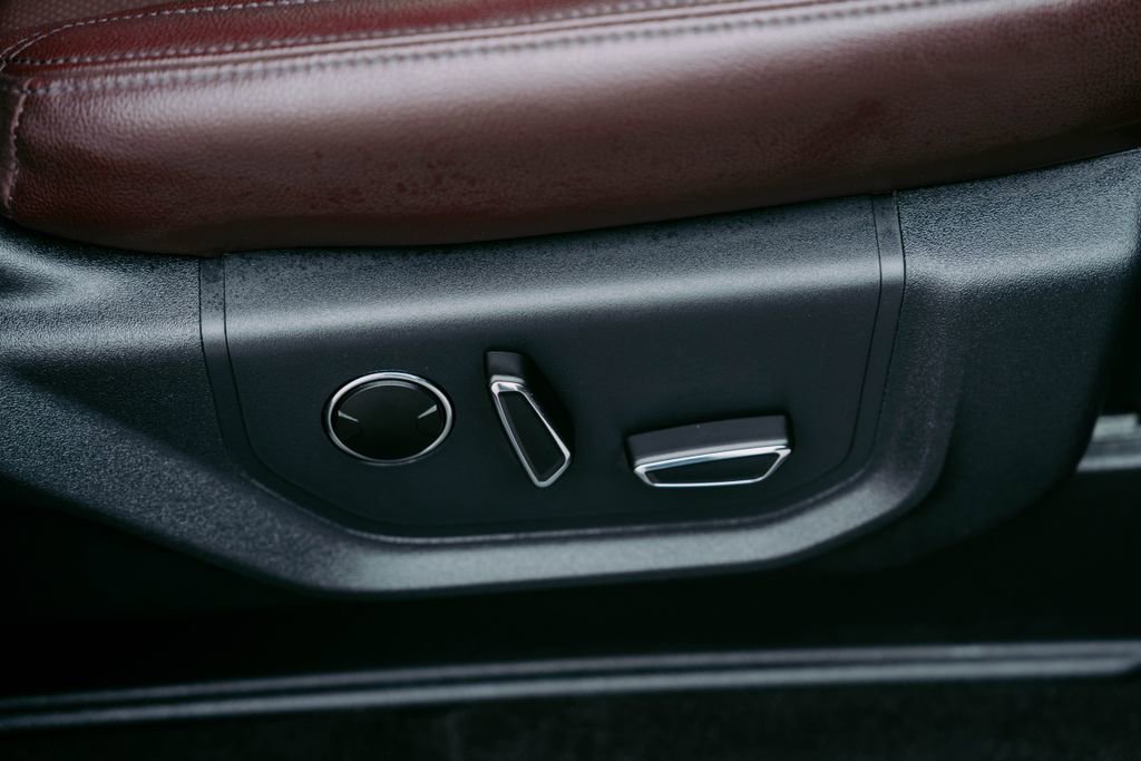 Used 2023 Ford Expedition Limited image 17