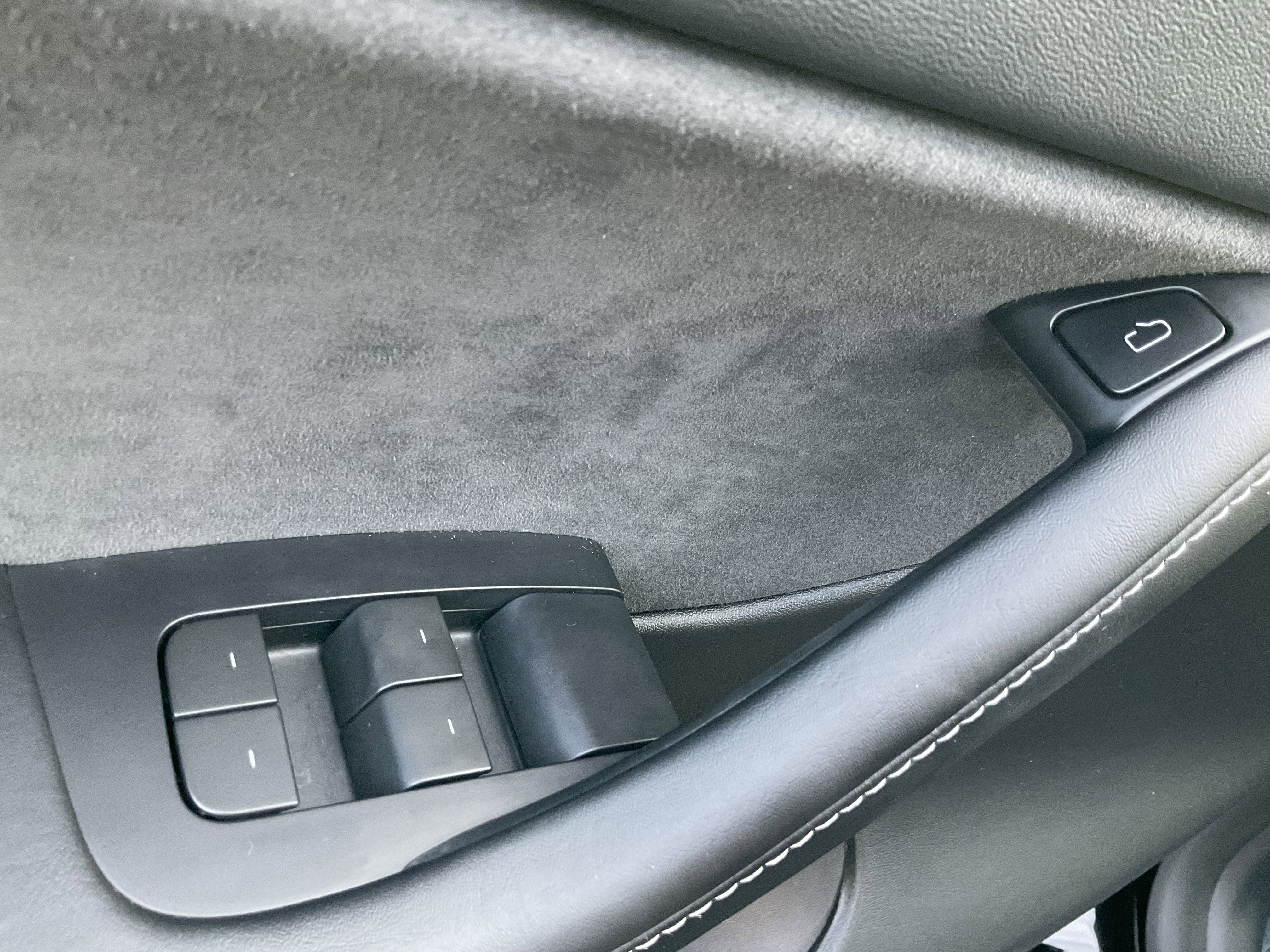 Used 2022 Tesla Model Y Performance image 28