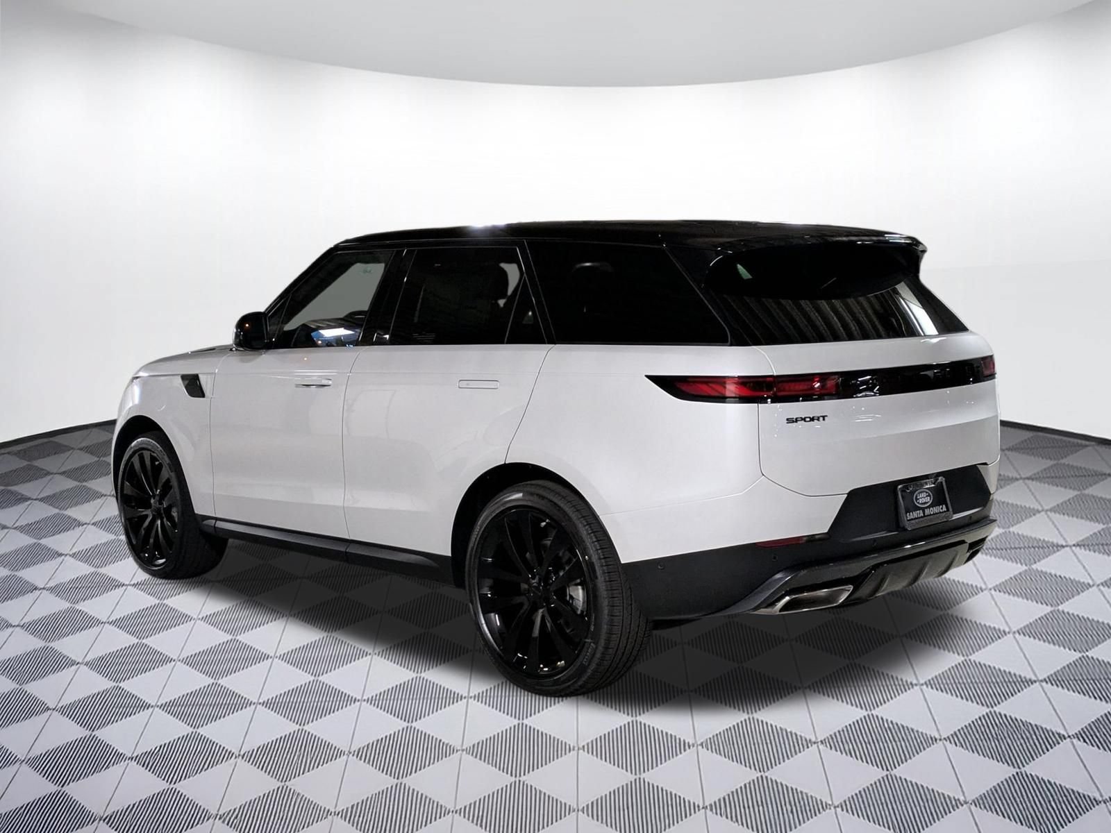 New 2026 Land Rover Range Rover Sport SE AWD/4WD image 3