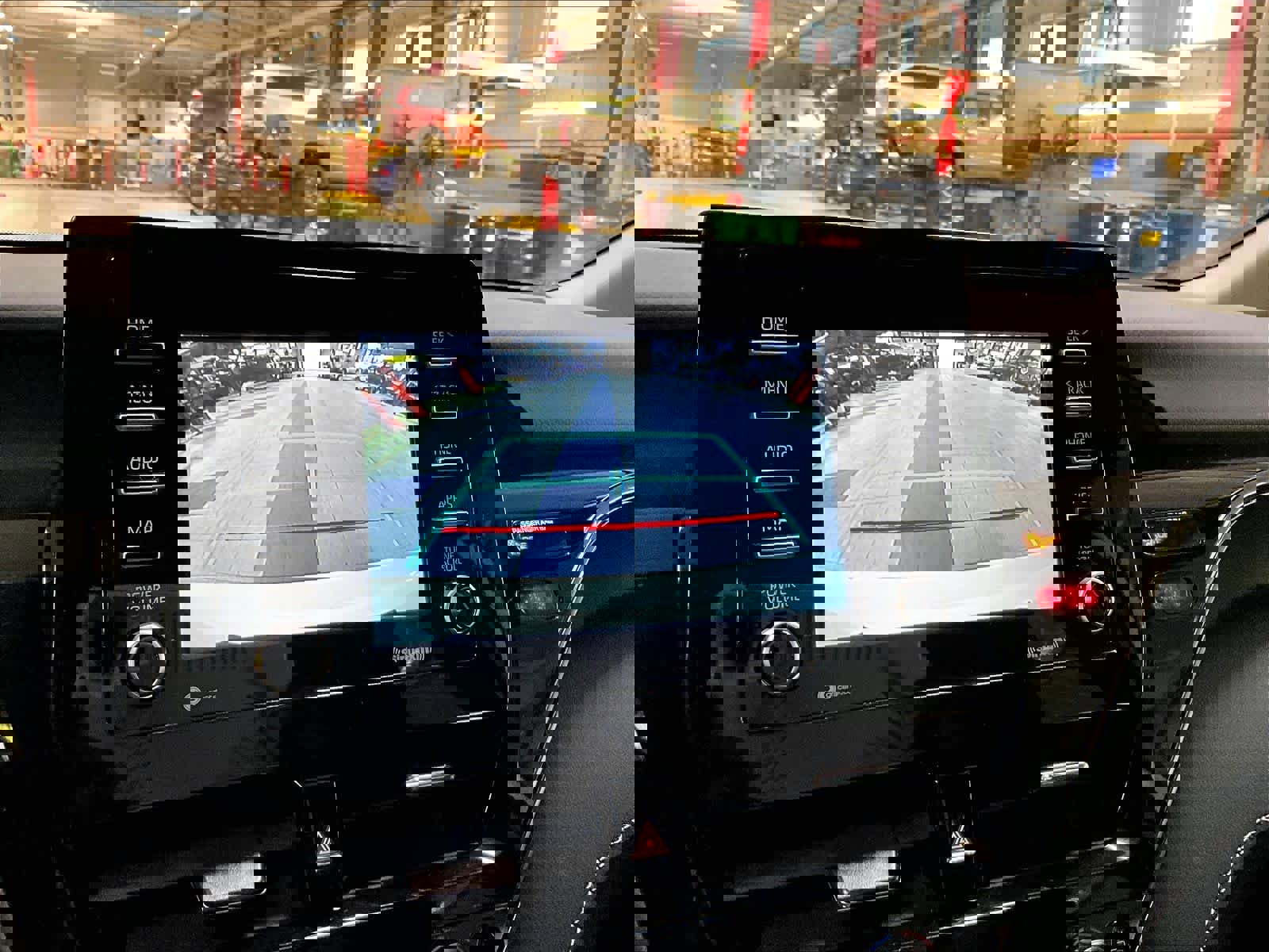 Used 2024 Toyota Camry SE image 19