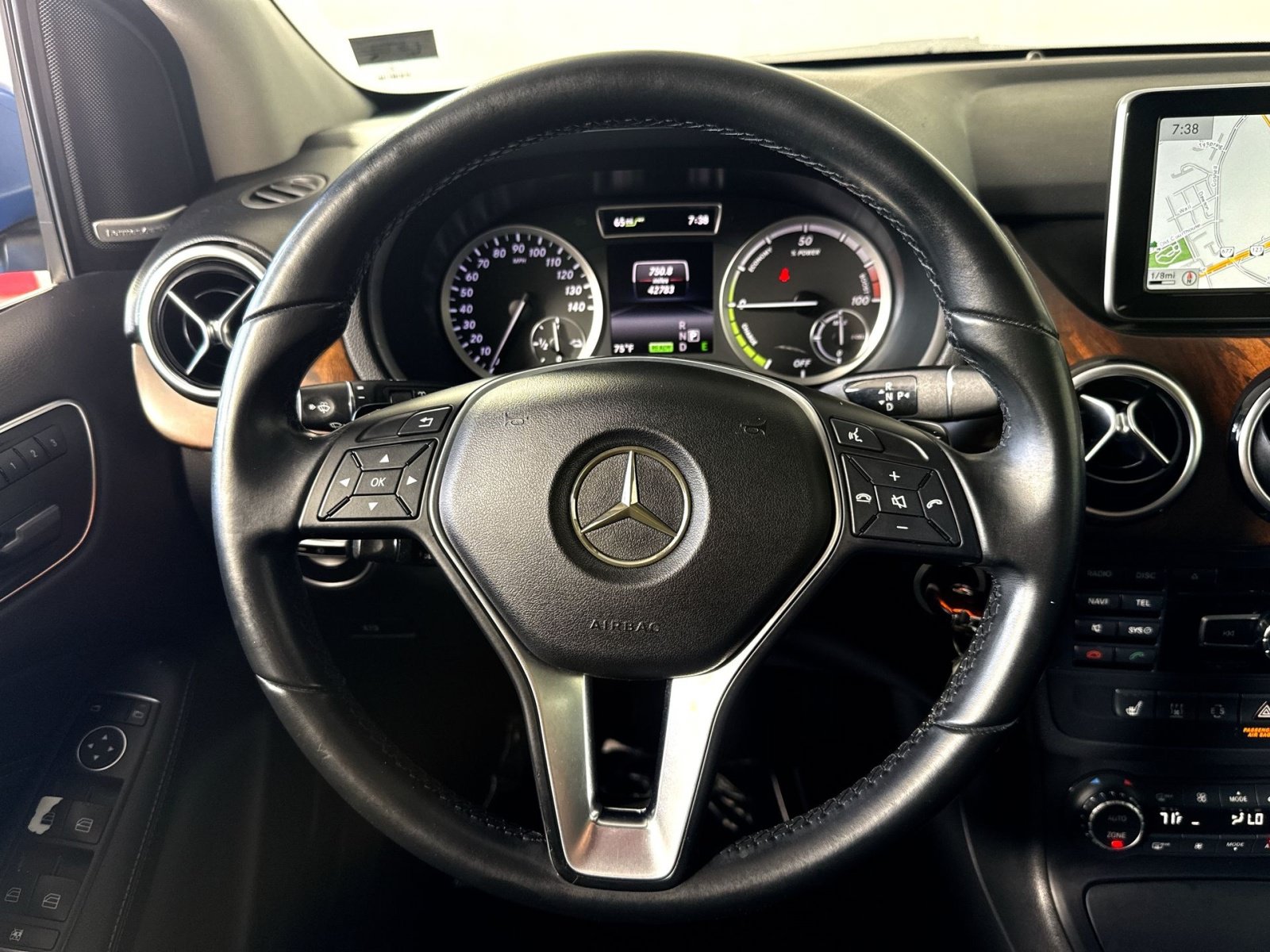 Used 2014 Mercedes-Benz B 250e image 16