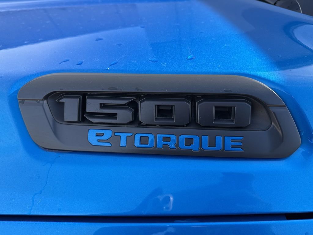 New 2026 RAM 1500 4x4 Crew Cab image 34