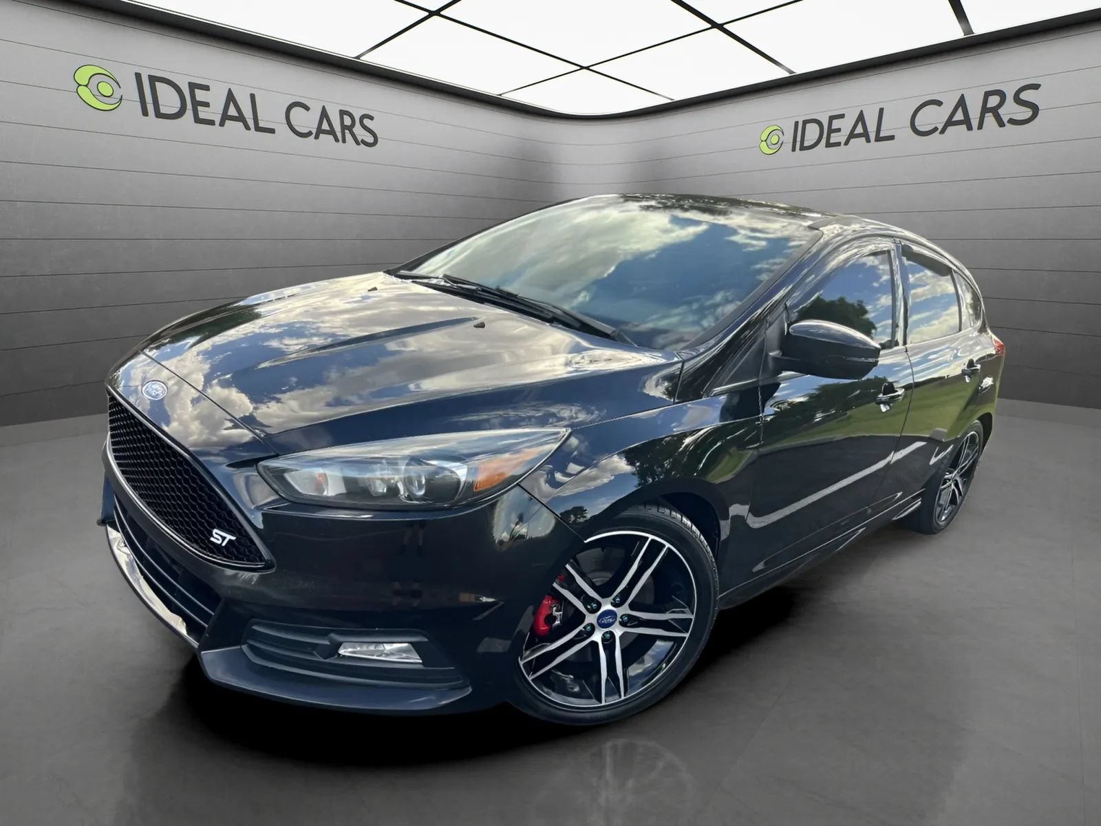 Used 2017 Ford Focus ST w/ Equipment Group 402A
